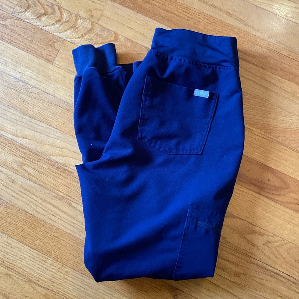 Figs Joggers, Navy blue size:small. Excellent condition.